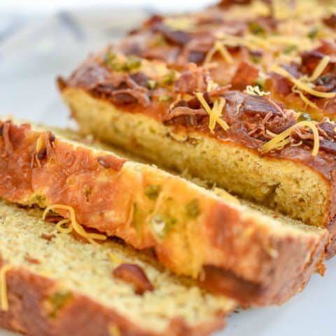 Keto Jalapeno Bacon Cheese Bread has a rich cheesy, slightly spicy and smoky bacon flavor. It’s perfect as side, for a quick breakfast. Or toasted for sandwiches.
