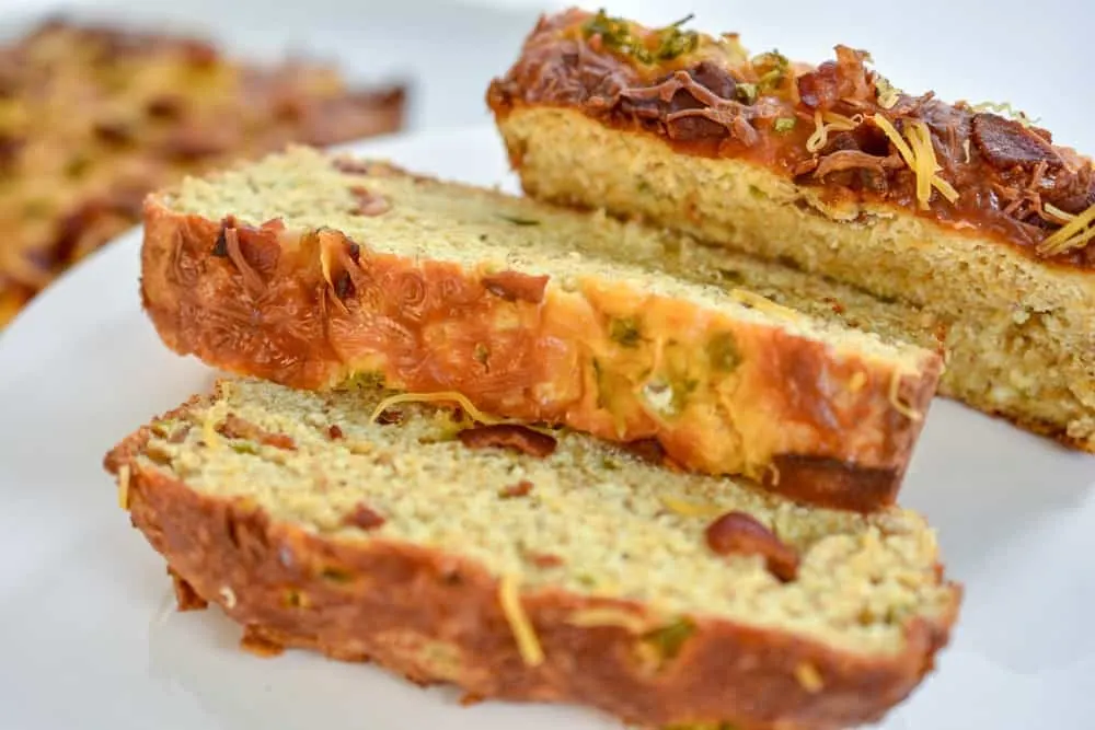 Keto Jalapeno Bacon Cheese Bread has a rich cheesy, slightly spicy and smoky bacon flavor. It’s perfect as side, for a quick breakfast. Or toasted for sandwiches.