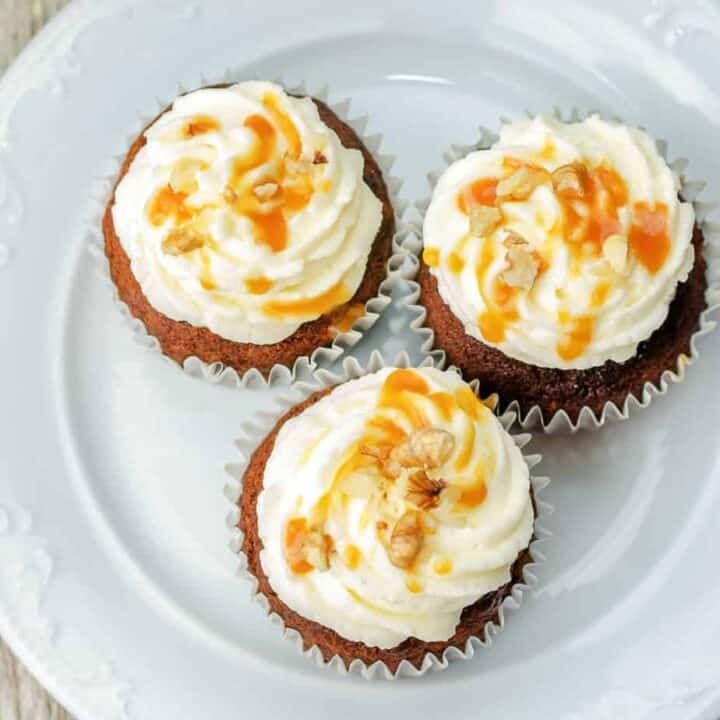 Enjoy keto pumpkin cream cheese cupcakes that are packed pumpkin spice flavors yet void of high carbs. It's the keto pumpkin cupcakes to enjoy all pumpkin season long. |keto pumpkin pound cupcakes| keto cream cheese pumpkin cupcakes |low carb pumpkin pound cupcakes |sugar-free pumpkin cupcakes