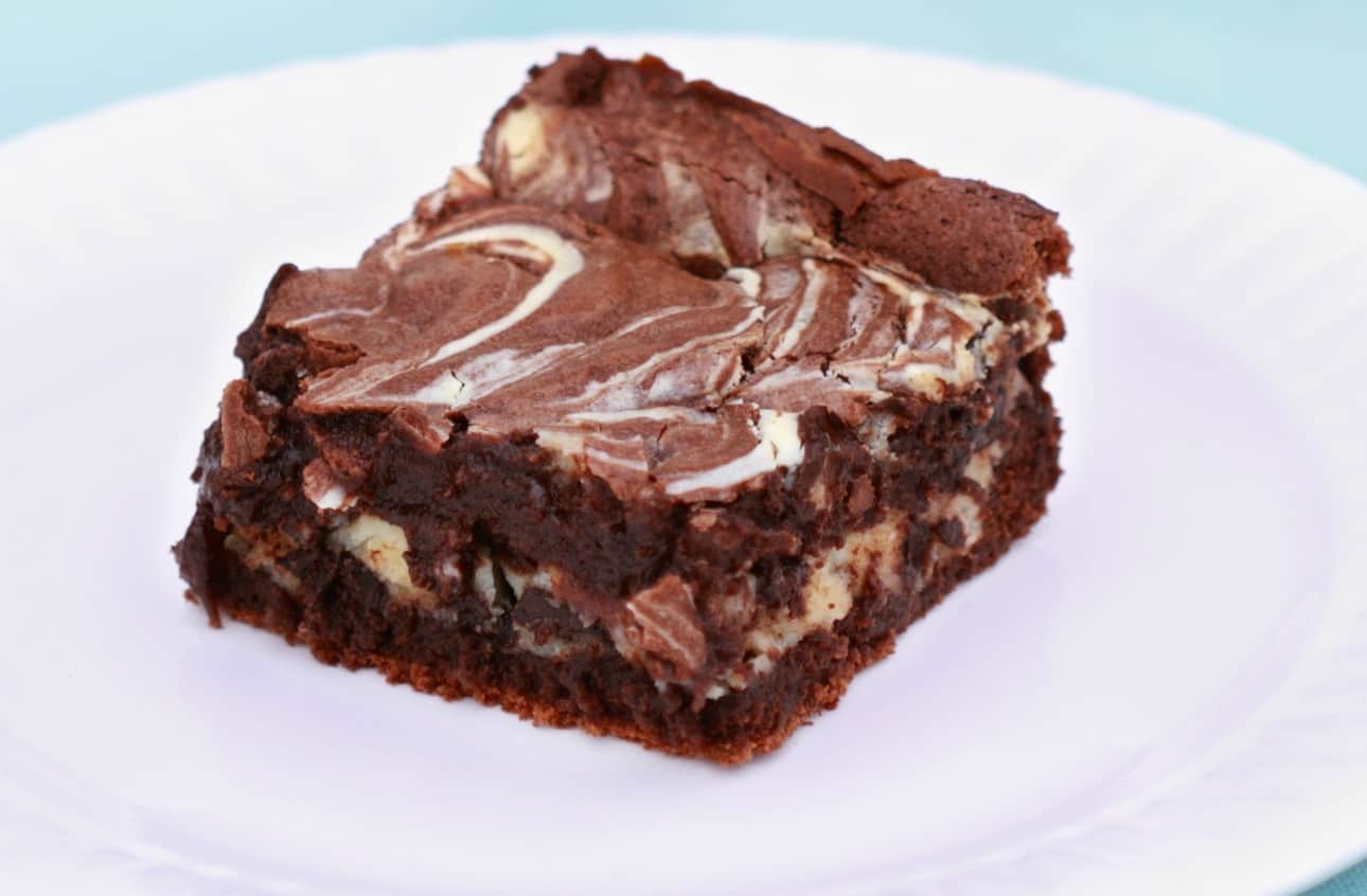 Baker's Edge Brownies - Kirbie's Cravings