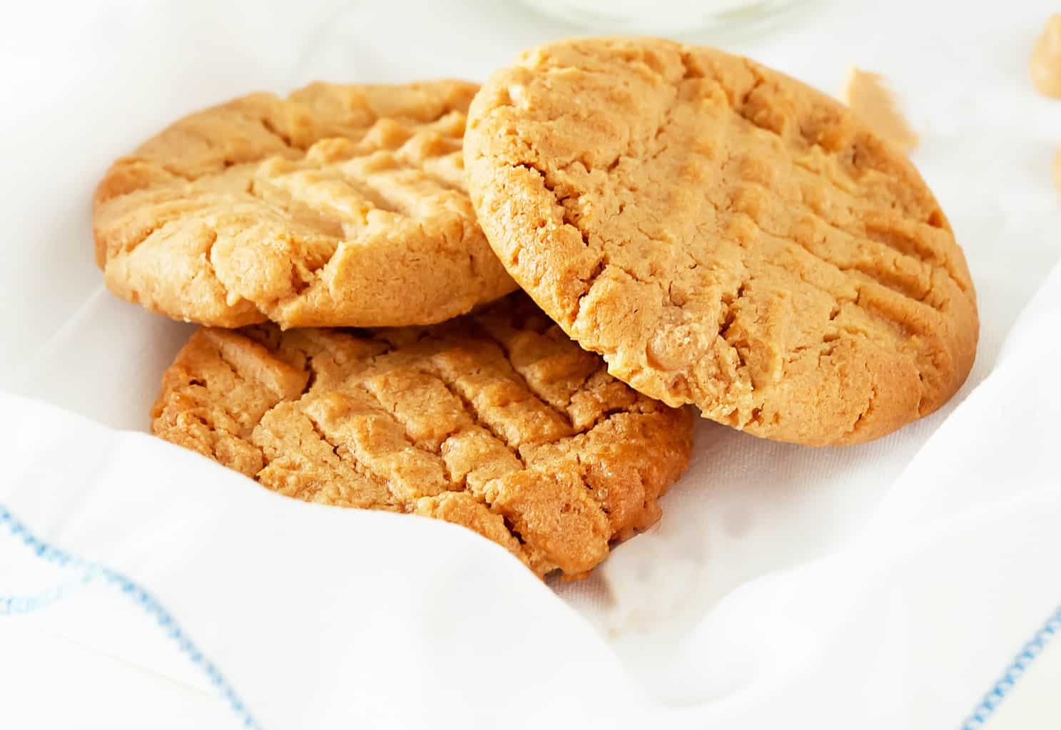 Peanut butter cookies with almond flour