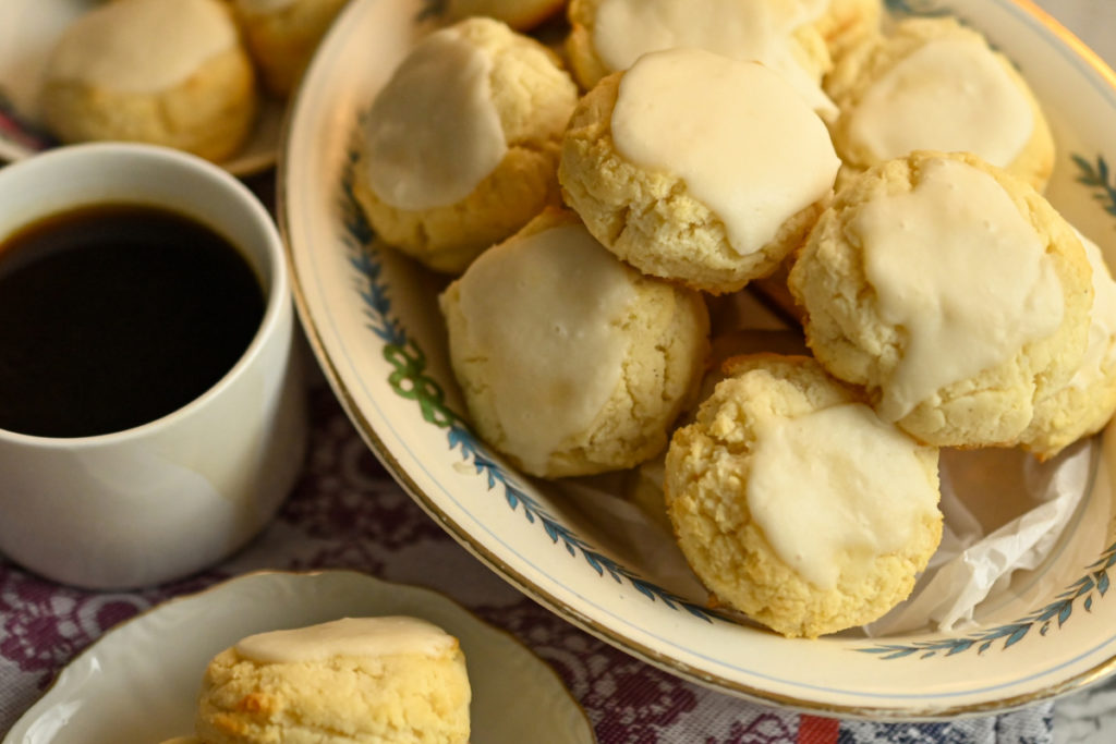 keto cream cheese cookies with vanilla icing