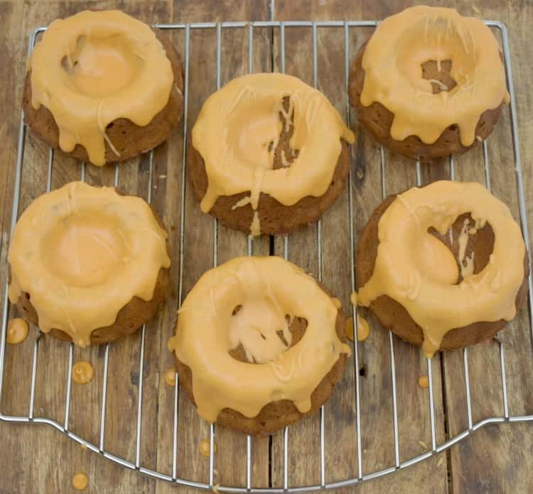 keto pumpkin cream cheese bundt cakes with icing 