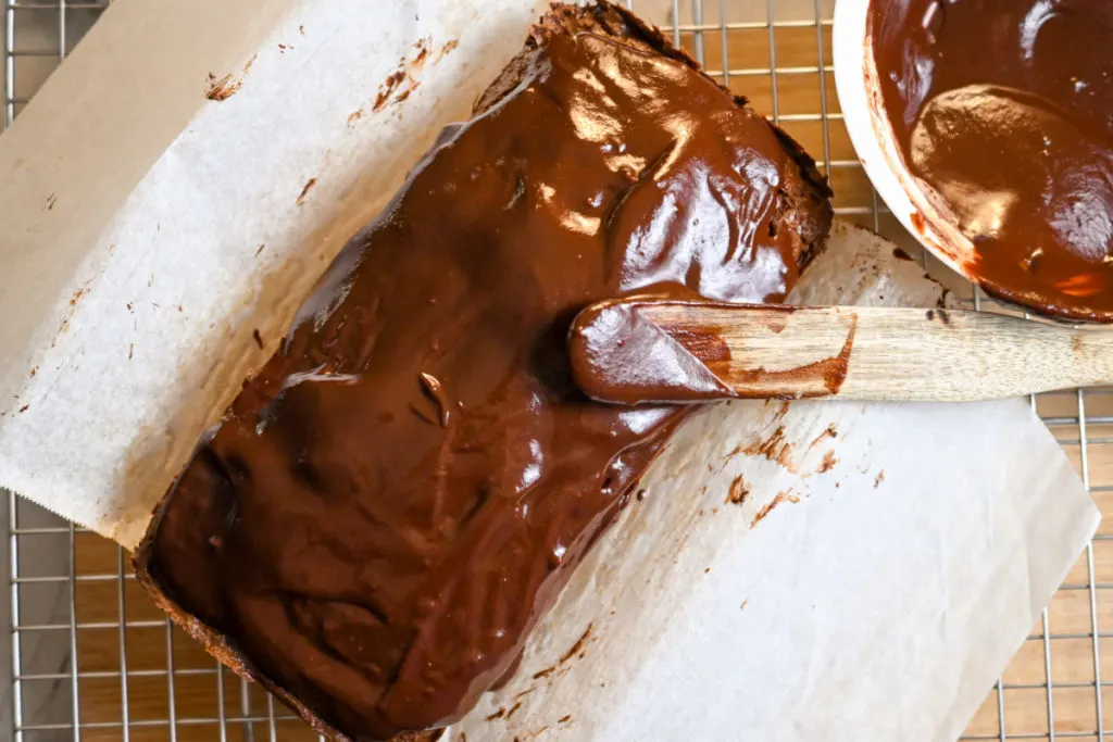 sugar-free chocolate pound cake ready to slice and serve