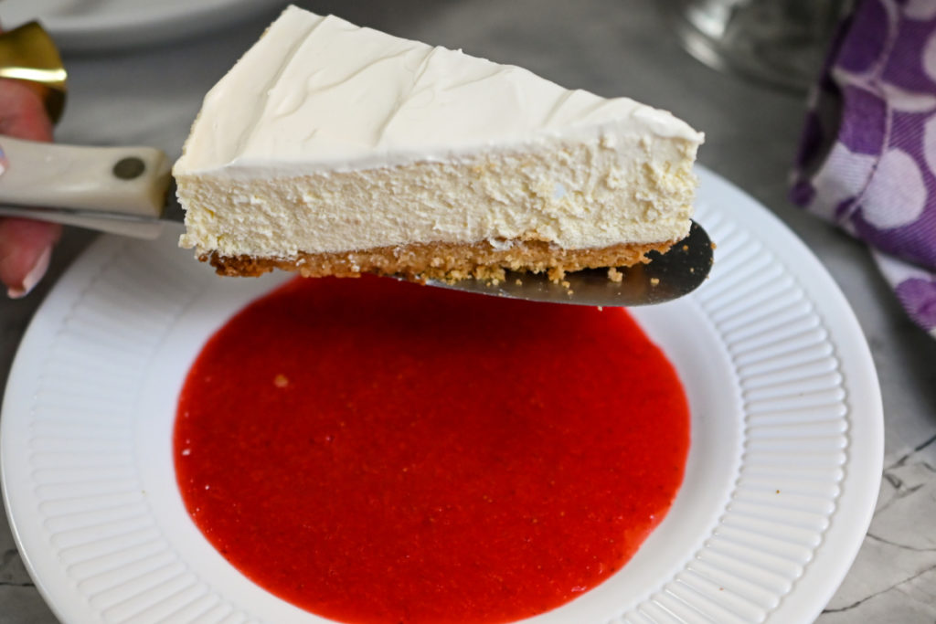 Keto cheesecake with fresh strawberry cheesecake