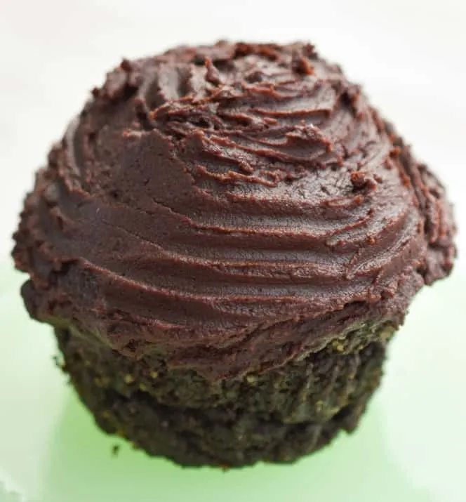 Keto Brownie Cupcakes-for when you can't decide between a brownie or a chocolate cupcake. These are low in carb brownie cupcakes that just so happen to be easy to make and decadent treat. #ketochocolatecupcake #ketobrowniecupcakes #lowcarbchocolatecupcakes #lowcarbbrowniecupcakes