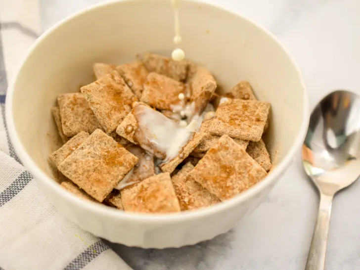 Keto cinnamon toast crunch cereal recipe featured image