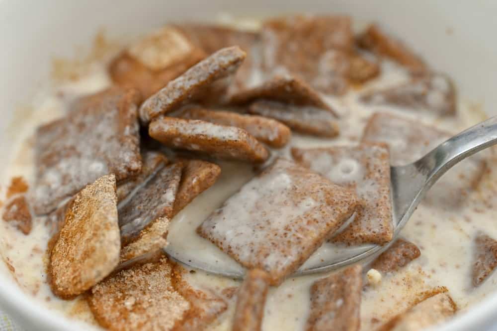 keto cinnamon toast crunch cereal close up