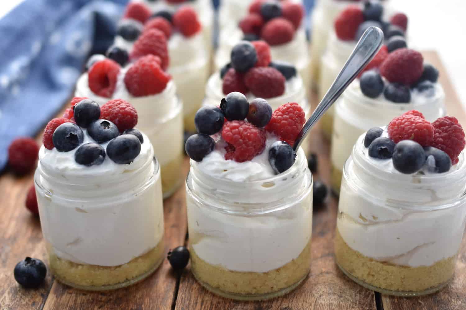 keto friendly no bake cheesecakes in mini jars