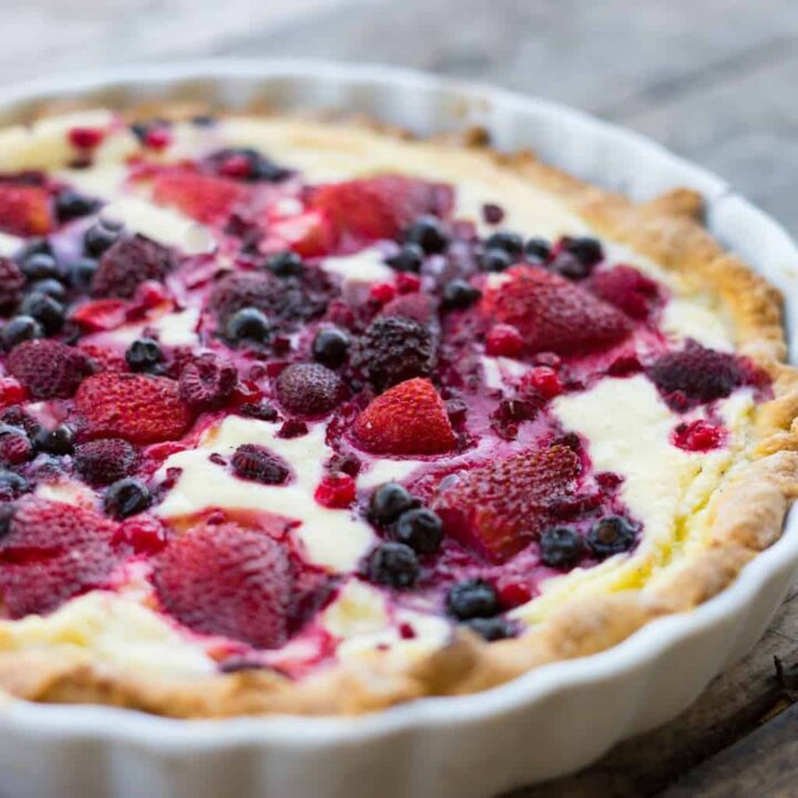 very berry cheese keto pie