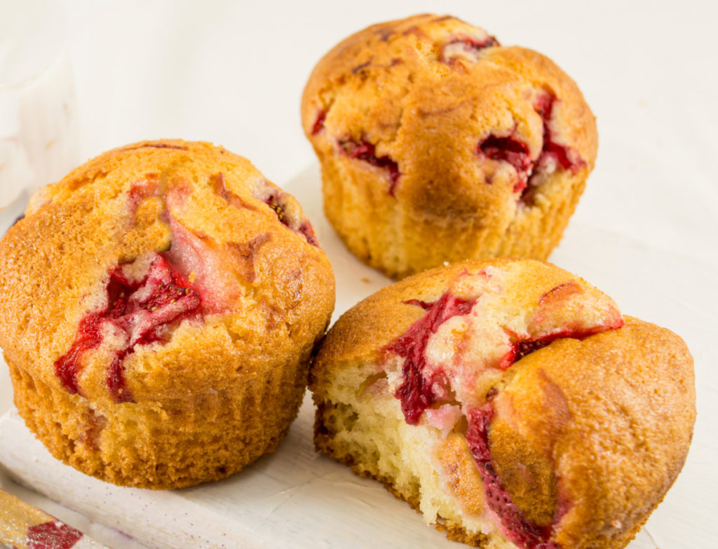 keto-friendly strawberry rhubarb gluten-free muffins