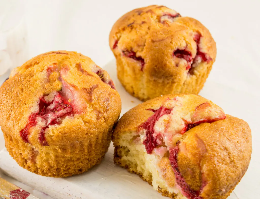 keto-friendly strawberry rhubarb gluten-free muffins
