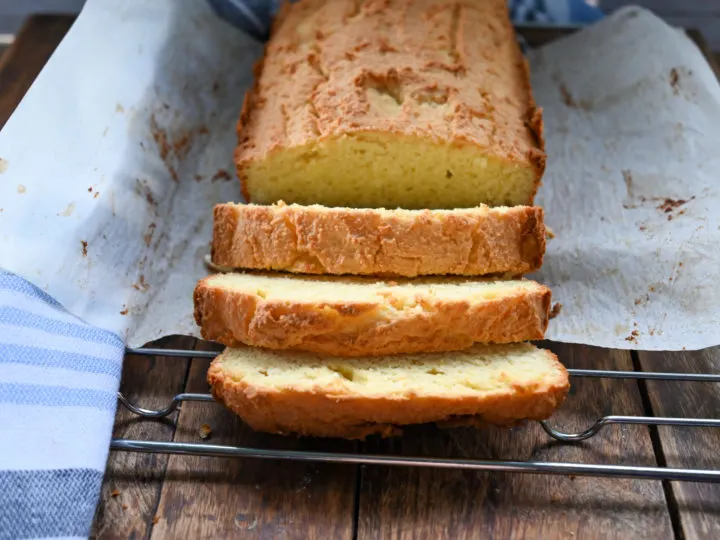 keto sour cream bread close up