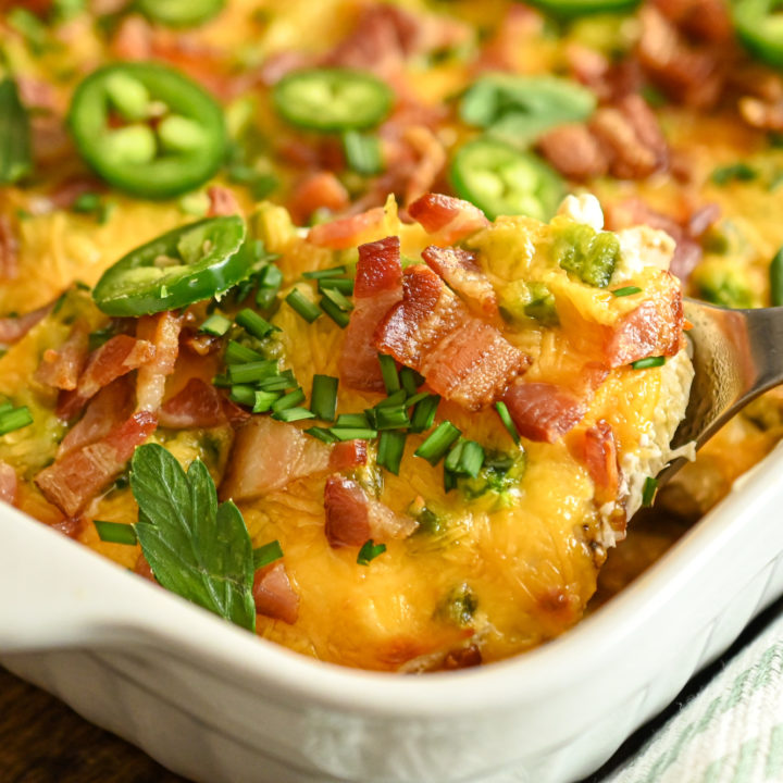 keto jalapeno popper chicken being served