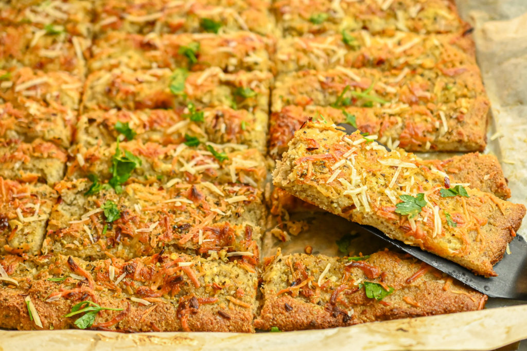 keto garlic bread sliced and ready to serve