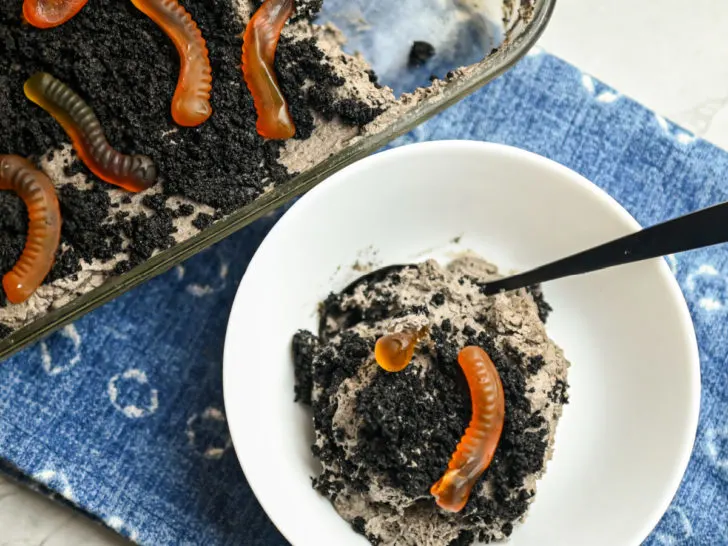 keto dirt cake featured image