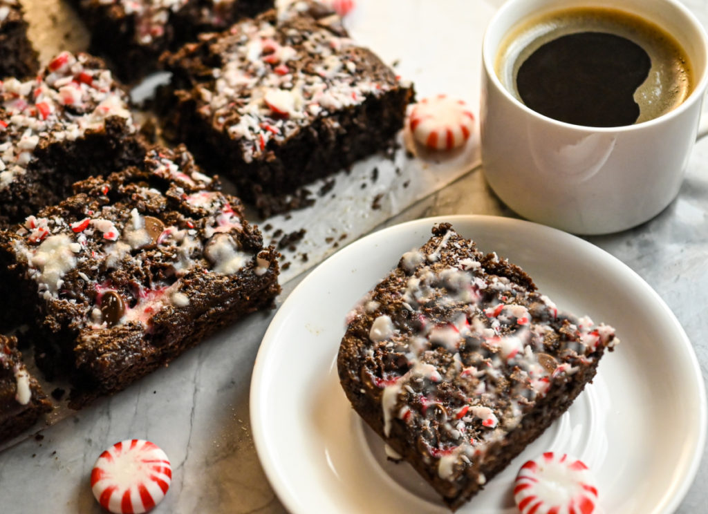 Easy keto peppermint brownies