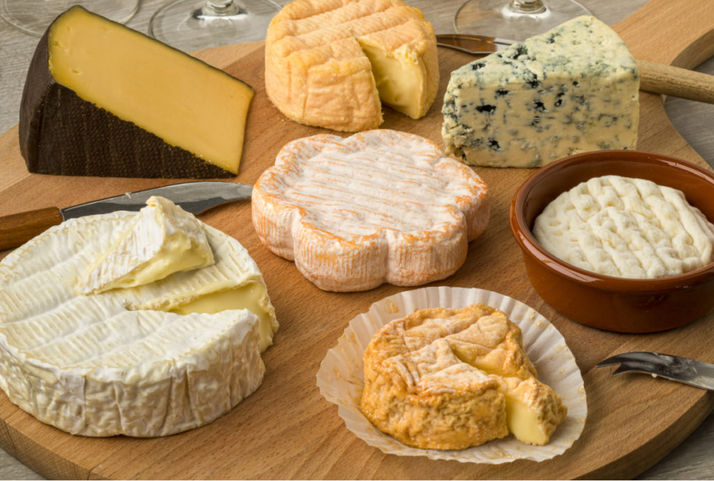 cheeses to include in a keto charcuterie board