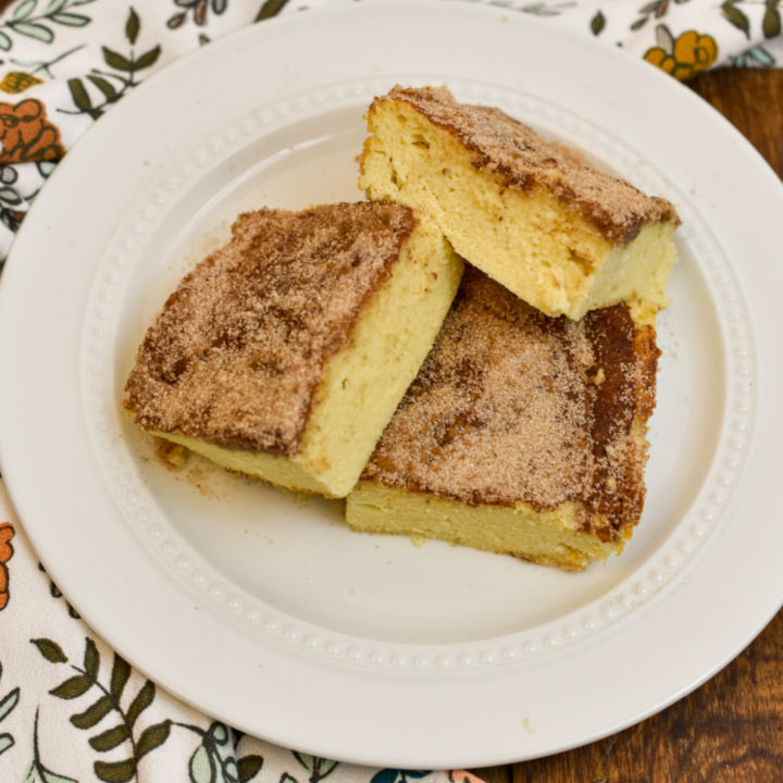 keto snickerdoodle cookie bars recipe image