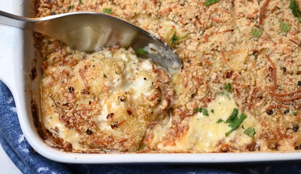 low carb chicken carbonara casserole being served