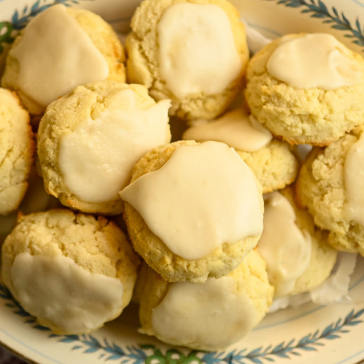 keto amaretti cookies served in a vintage bowl