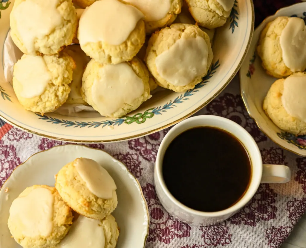 low carb cream cheese almond cookies