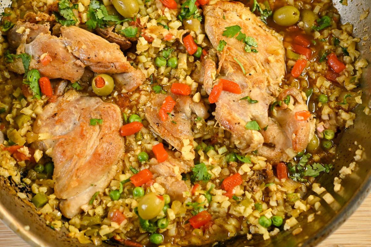 keto arroz con pollo (chicken and cauliflower rice)