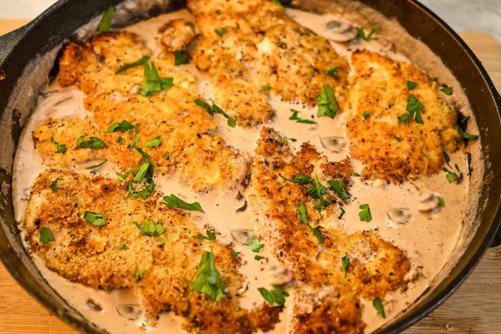 keto-friendly mushroom chicken one skillet meal