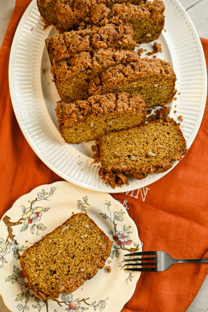 keto-friendly pumpkin streusel bread sliced and served