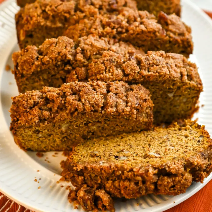 keto pumpkin streusel bread