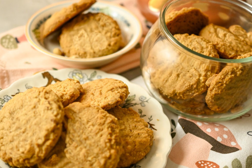 Low-carb almond butter cookies gluten-free