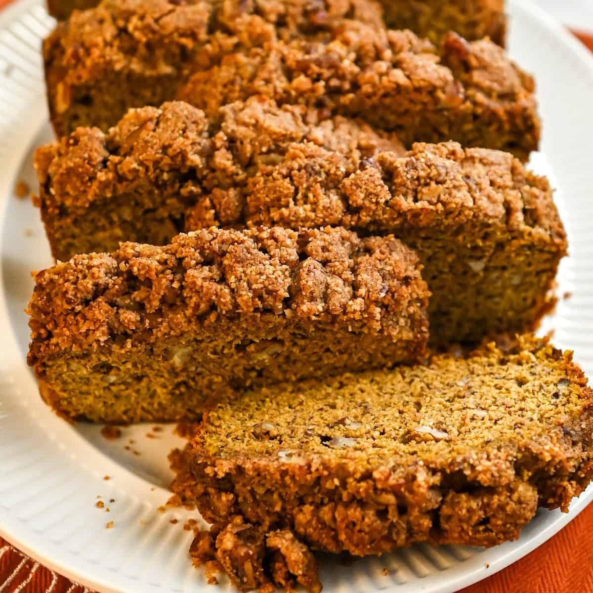 keto pumpkin streusel bread