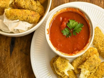 Keto Baked Mozzarella Sticks 1200