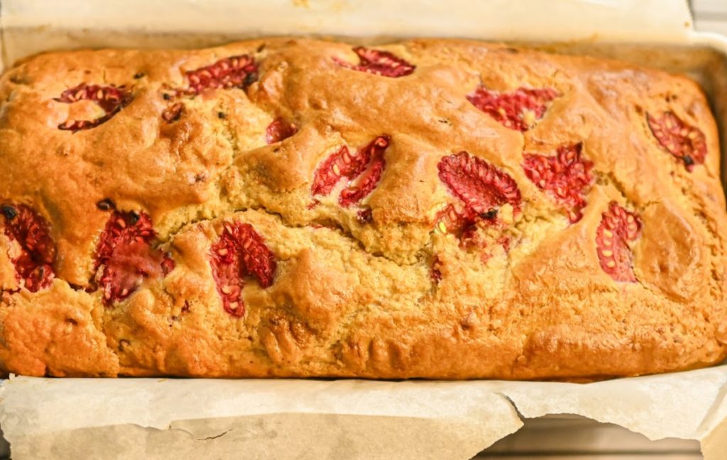 keto-friendly strawberry bread