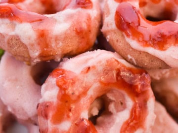 keto strawberry donuts 1200
