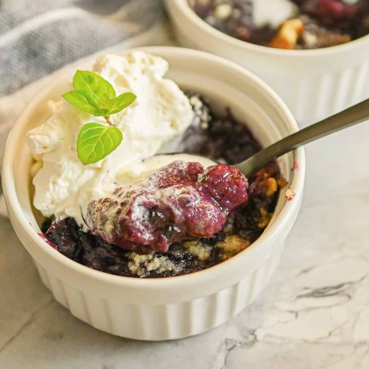 keto blackberry cobbler featured image 1200