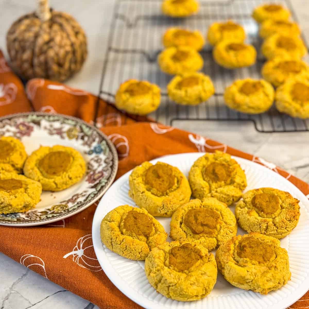 keto pumpkin pie cookies recipe card image 1200