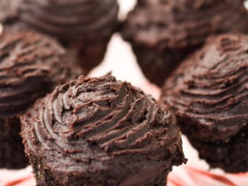 keto brownie cupcakes1200