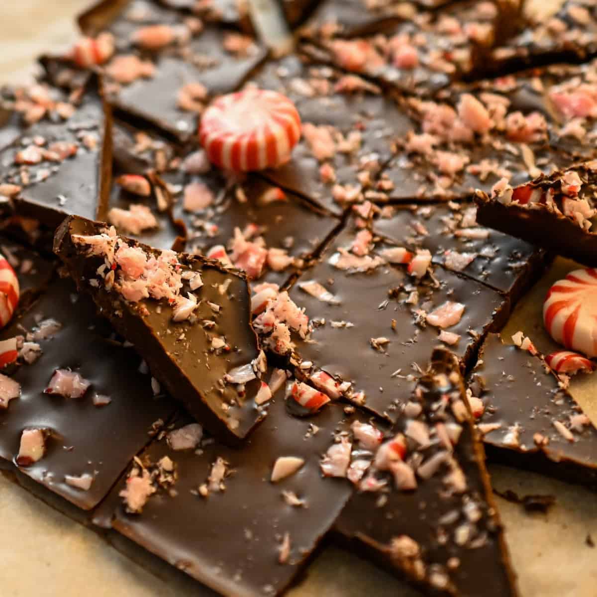 keto chocolate peppermint bark 1200
