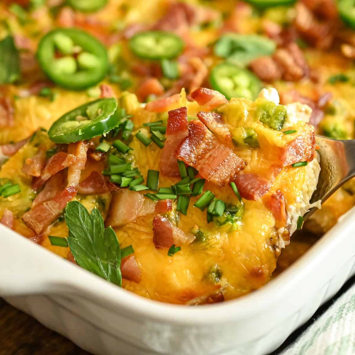 keto jalapeño popper chicken served