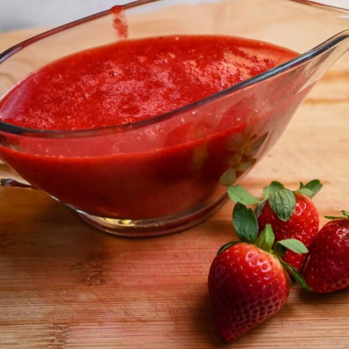 easy keto fresh strawberry sauce