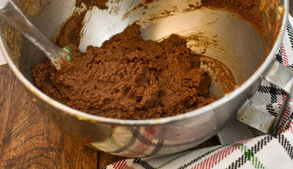 keto gingerbread muffin batter