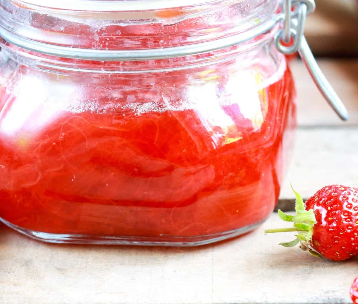 keto homemade strawberry jam