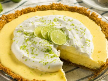 keto key lime pie sliced