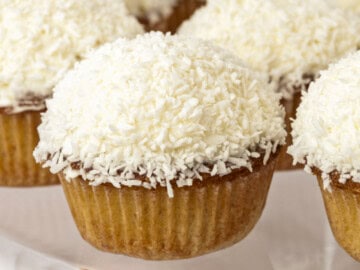 Keto Coconut Cupcakes