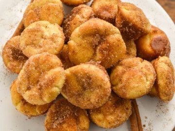 keto snickerdoodle muffins featured image